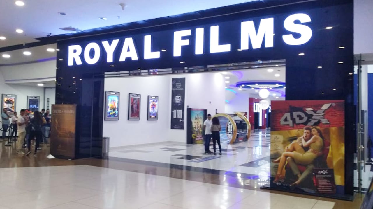 Apertura de las salas de cine Royal Films