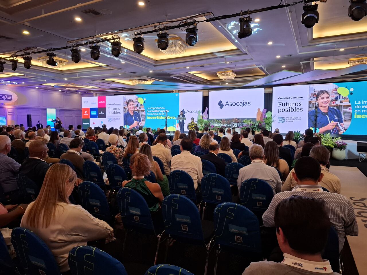 Congreso de Asocajas.