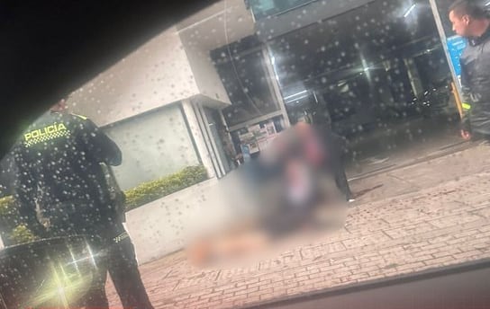 Las autoridades investigam este violento crimen.