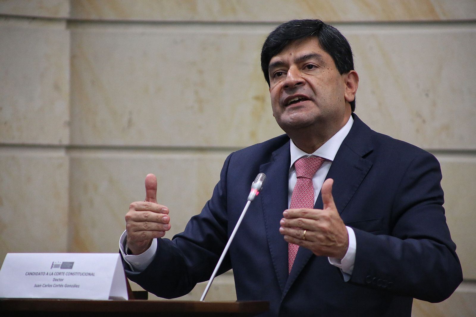 El abogado Juan Carlos Cortés fue elegido por el Senado como nuevo magistrado de la Corte Constitucional.