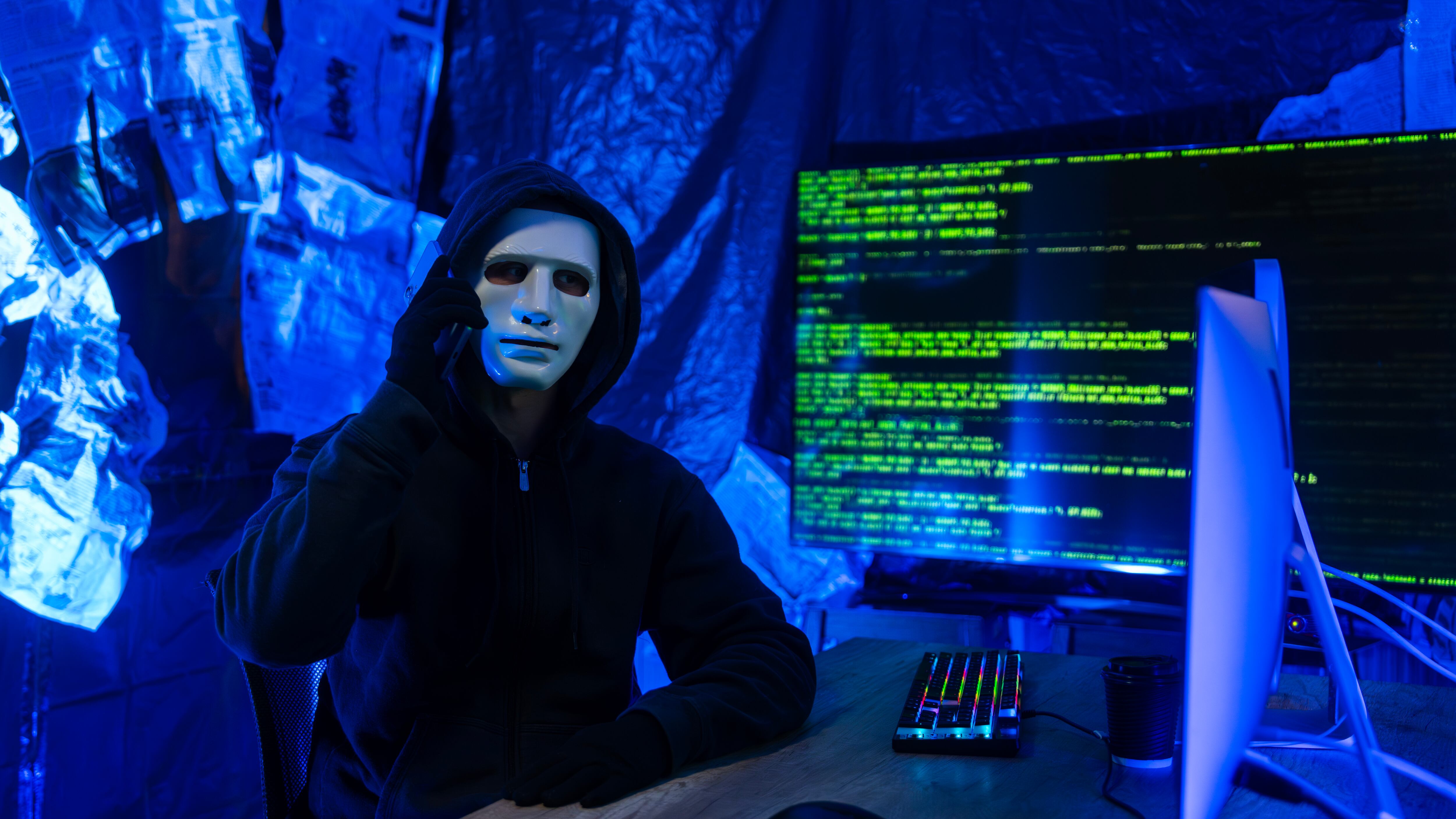 Existen varias medidas preventivas que los usuarios pueden adoptar para protegerse de la suplantación de identidad.