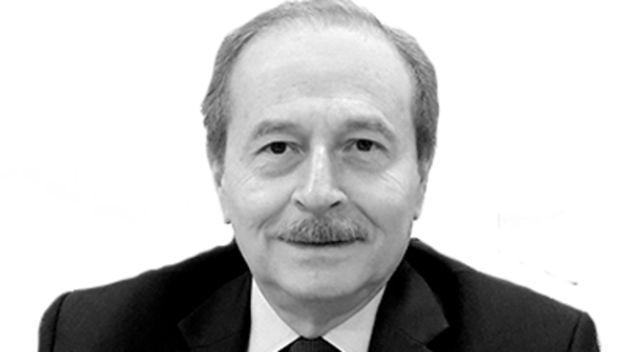 A Augusto Galán, director de Así Vamos en Salud, le preocupa que el traslado de más usuarios a la Nueva EPS, que ya maneja 10 millones de afiliados y si pasan los de Sura, Compensar y Sanitas quedaría con un poco más de la mitad de la población del país.