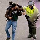 En las protestas se han presentado excesos de los manifestantes, de la policía y del Esmad.