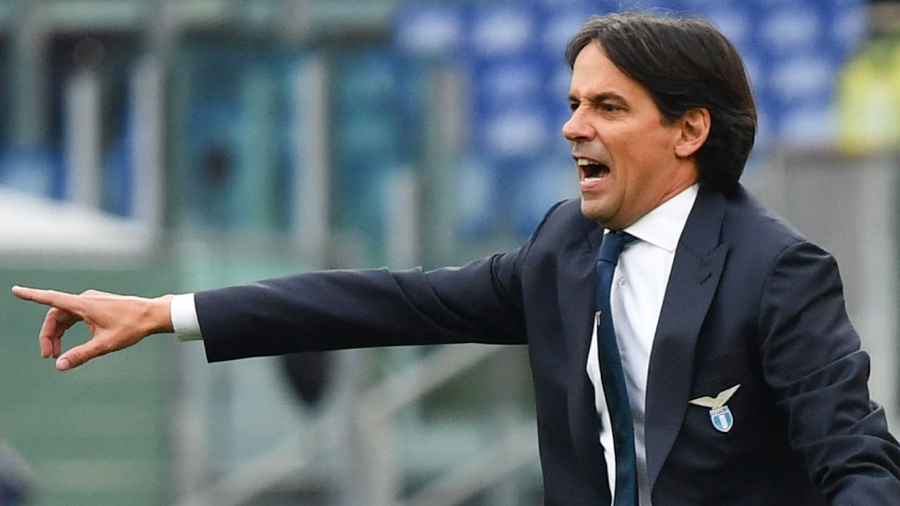 Simone Inzaghi en el banquillo de Lazio