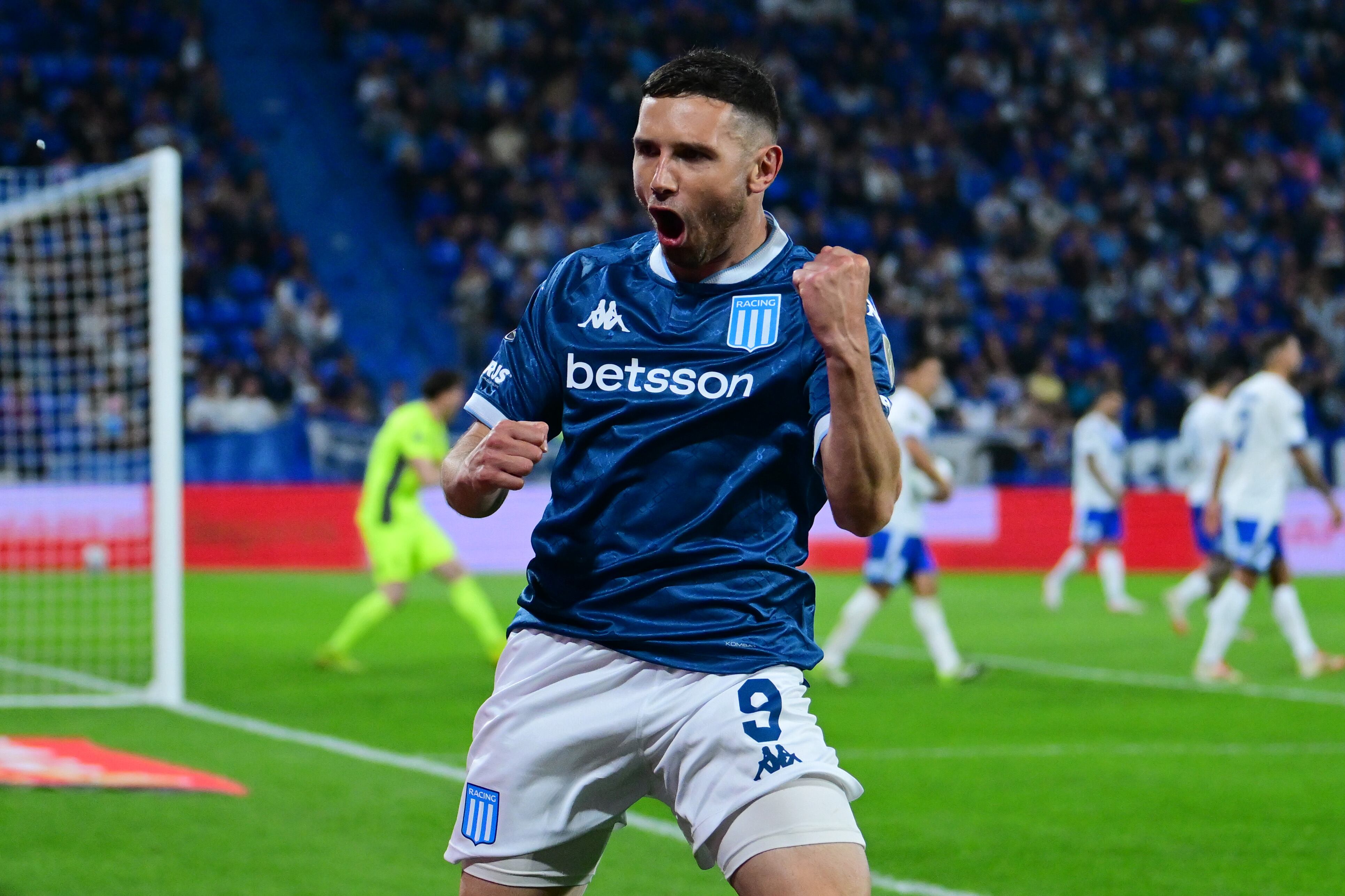 Adrián Maravilla Martínez, autor del gol del triunfo en el Racing vs. Vélez por Libertadores.