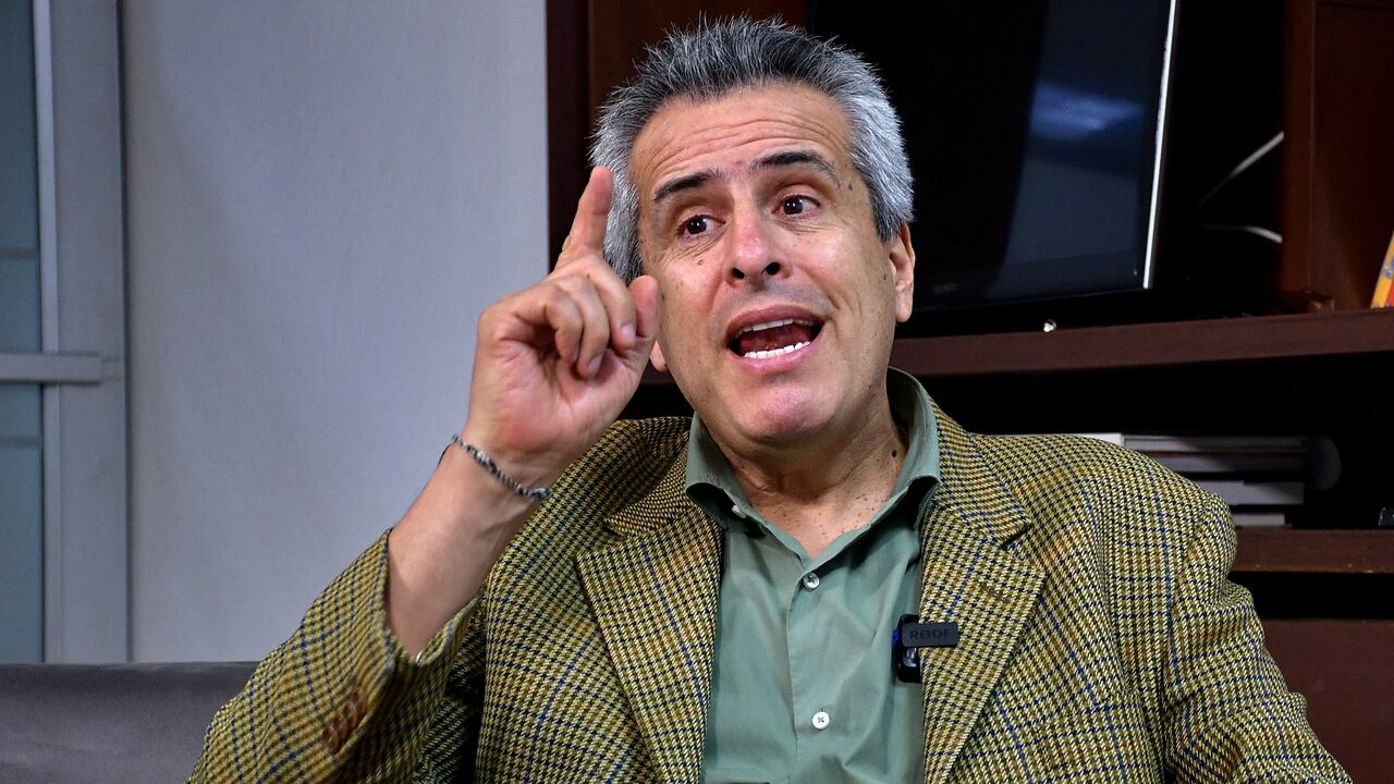 Luis Fernando Velasco, ministro del Interior.