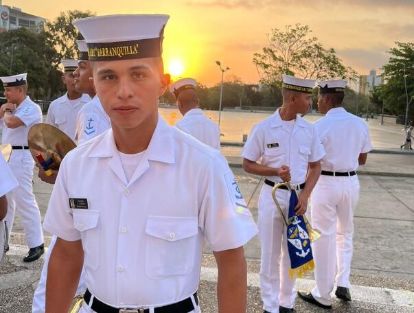 El grumete Julián Condia Bello, oriundo de Sogamoso, murió al caer del Buque Gloria.