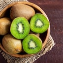 Esta fruta es una fuente de vitamina C.