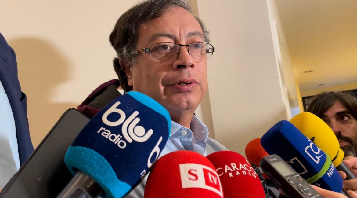 “No soy de los presidentes que buscan cuando Biden va al baño para atravesársele”: presidente Petro, tras llegar tarde a cena con el mandatario