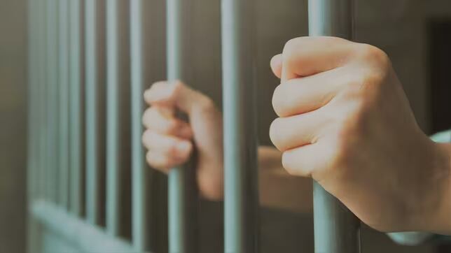 Las mujeres habrían sido víctimas de agresiones por parte de funcionarios del Inpec; una de ellas quedó en embarazo y habría sido obligada a abortar. La Procuraduría abrió indagación preliminar.