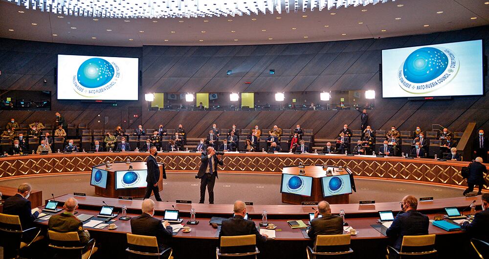  El posible ingreso de Ucrania a la Organización del Tratado del Atlántico Norte (Otan) fue el florero de Llorente que usó Rusia para iniciar los ataques. Los miembros de esa organización multilateral discuten el tema en Bruselas.