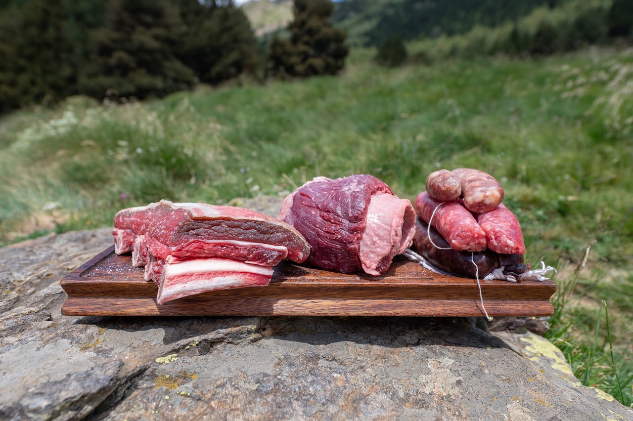 La sobrebarriga se puede preparar con diferentes alimentos para preparar suculentos platos.