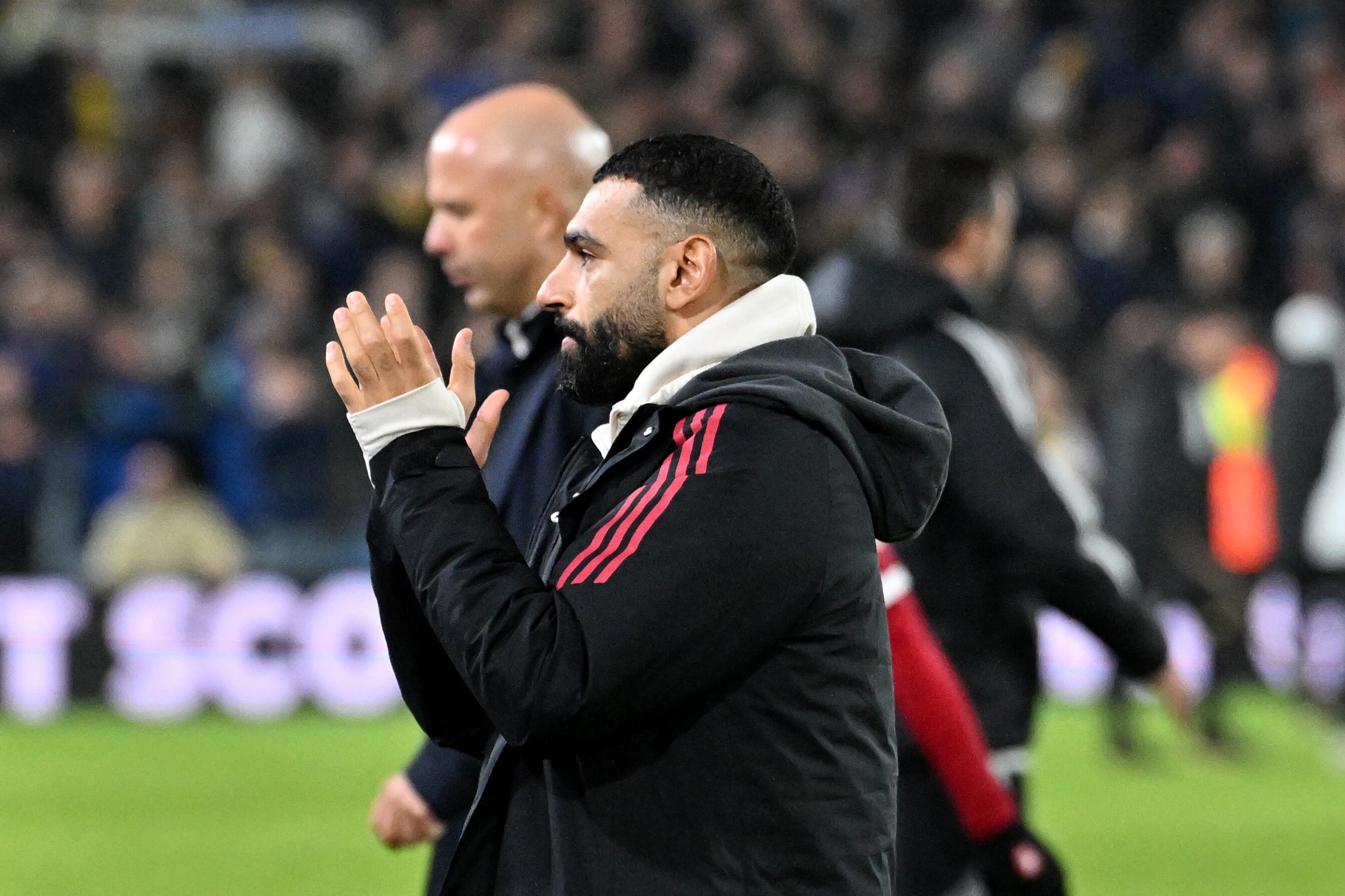 Mohamed Salah y Arne Slot viven días de conflicto en Liverpool.
