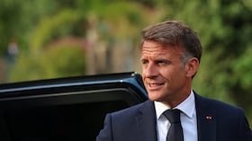 El presidente francés, Emmanuel Macron, asiste a una ceremonia que conmemora el 82.º aniversario de la Operación Dragoon, el desembarco aliado en Provenza durante la Segunda Guerra Mundial.