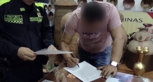 La Policía incautó las piezas que estaban exhibidas en una casa de antigüedades.