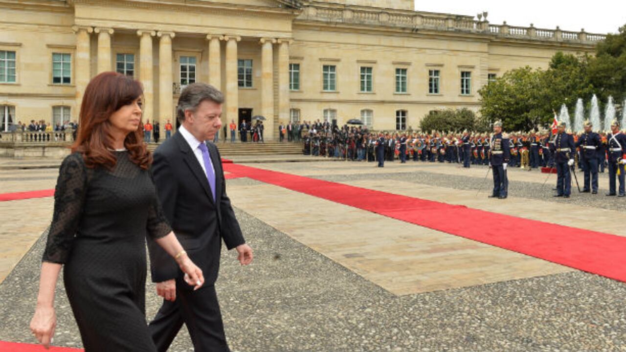 La presidenta de Argentina, Cristina Fernández, apoyó las negociaciones entre el Gobierno y las FARC