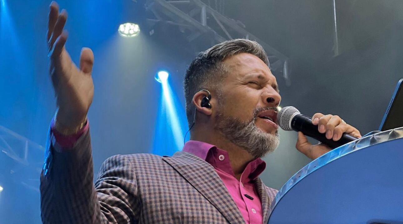 fundador del Ministerio Roka y la voz de las dosis diarias