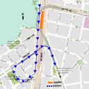 Tránsito vehicular en la zona de obra.