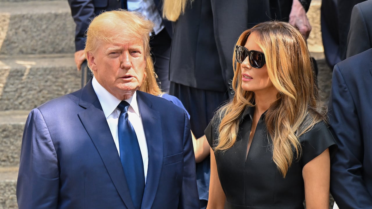 El expresidente estadounidense Donald Trump y la exprimera dama estadounidense Melania Trump.