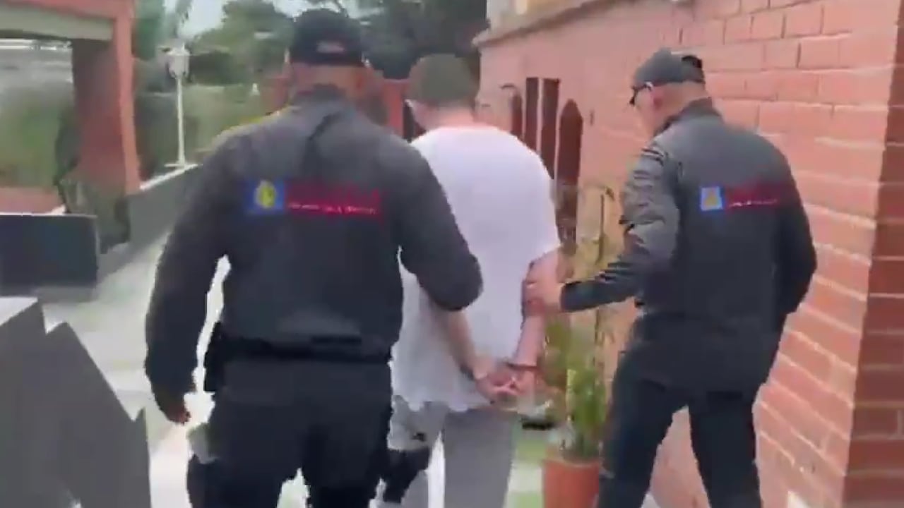 El hombre fue detenido por la fiscalía.