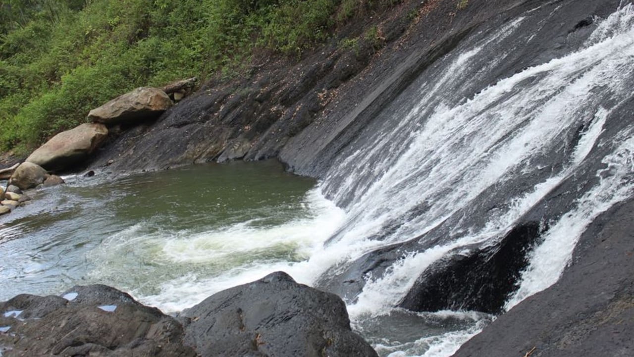 ¿Cómo llegar a la Cascada La Ruidosa en Viotá, Cundinamarca?