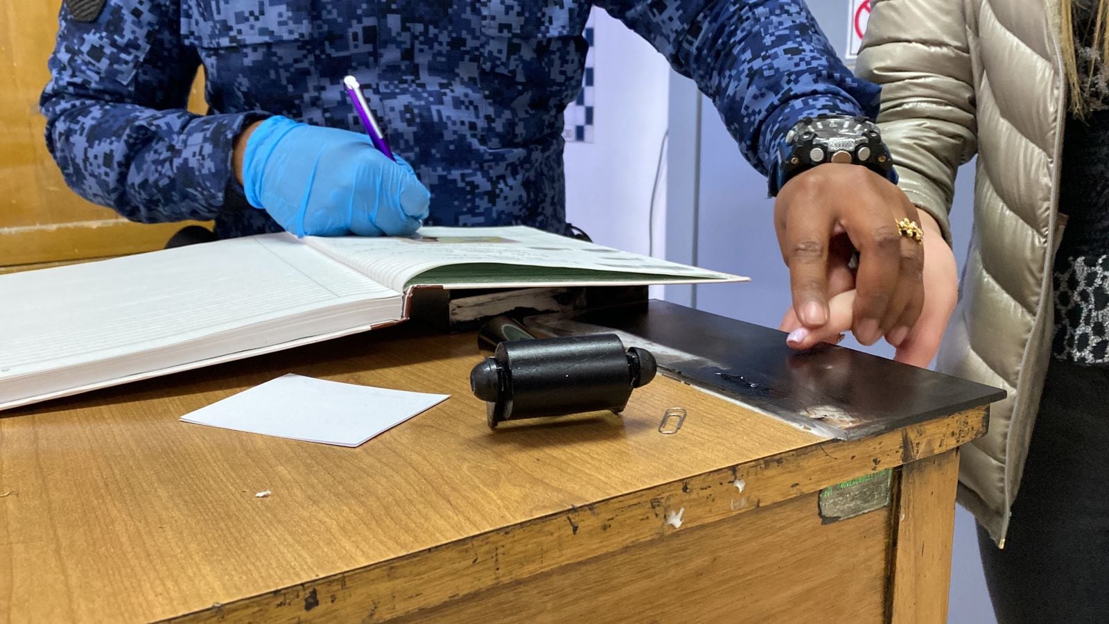 En la cárcel La Picota el Inpec adelanta un importante operativo para confirmar la población que existe en ese centro de reclusión.