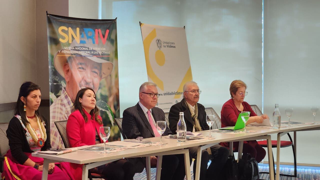 Participaron la subdirectora general de la Unidad para las Víctimas, Sonia Londoño Niño; el ministro de Justicia y del Derecho, Néstor Iván Osuna; y la ministra de Trabajo, Gloria Inés Ramírez. Al evento también asistieron delegados y delegadas de los ministerios del Interior, Cultura, Agricultura y Defensa.