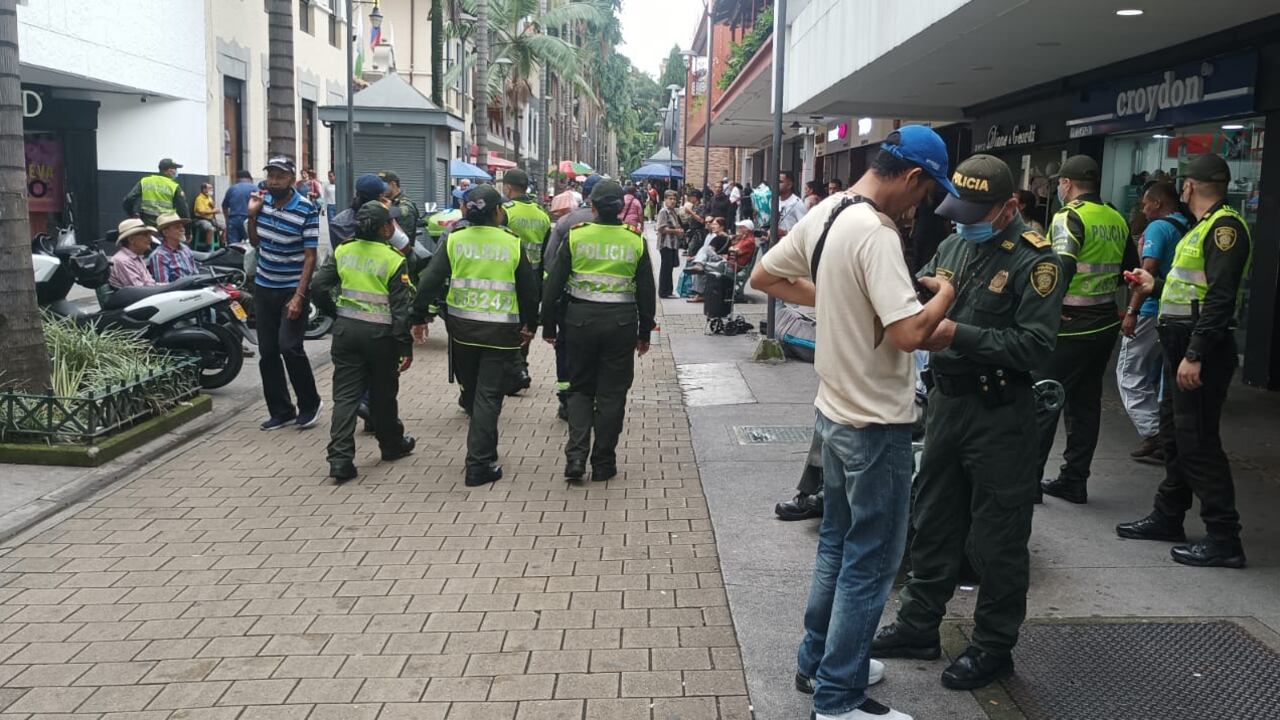 Controles de la Policía Nacional en Medellín.