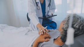 Los retrasos en la atención y el acceso a tratamientos siguen siendo uno de los mayores desafíos del sistema de salud en Colombia.