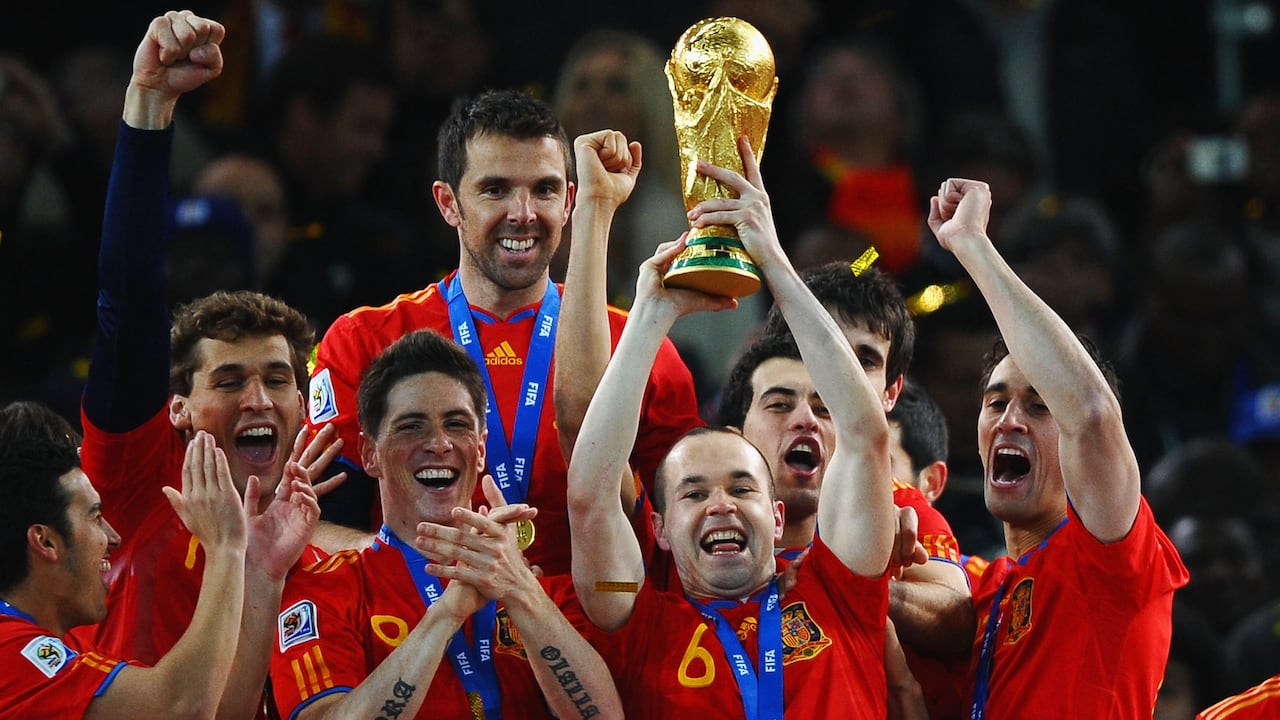 España celebra el título de campeón del mundo en 2010. (Photo by Laurence Griffiths/Getty Images)