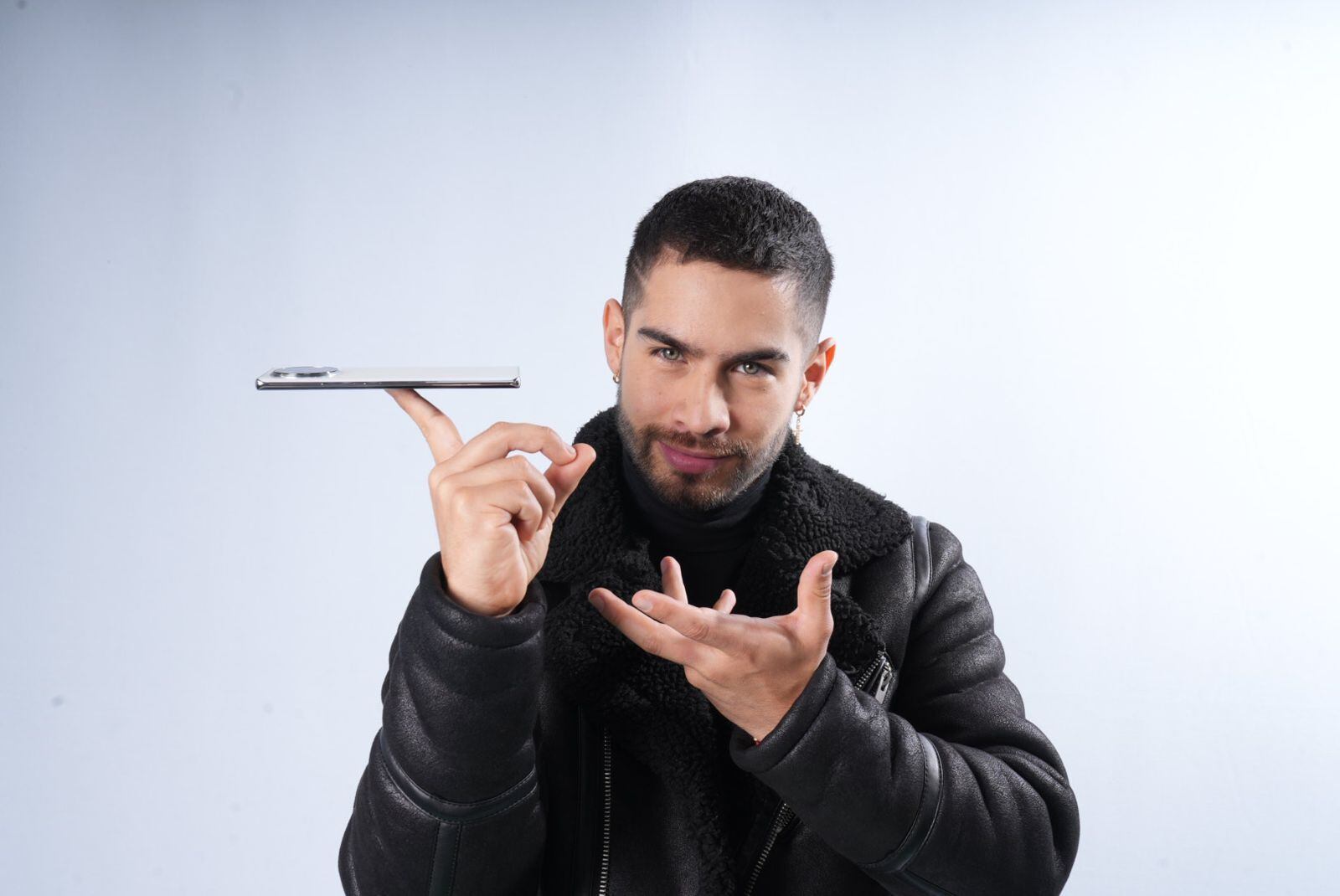 El TECNO Spark 20 Pro+ está diseñado para un público amante de la tecnología, la fotografía, los videos y las redes sociales.