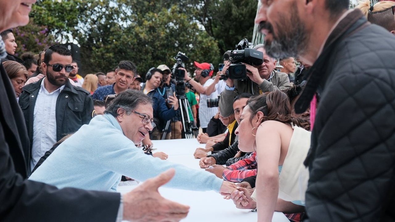 Presidente Gustavo Petro reunido con exhabitantes de calle en la Casa de Nariño