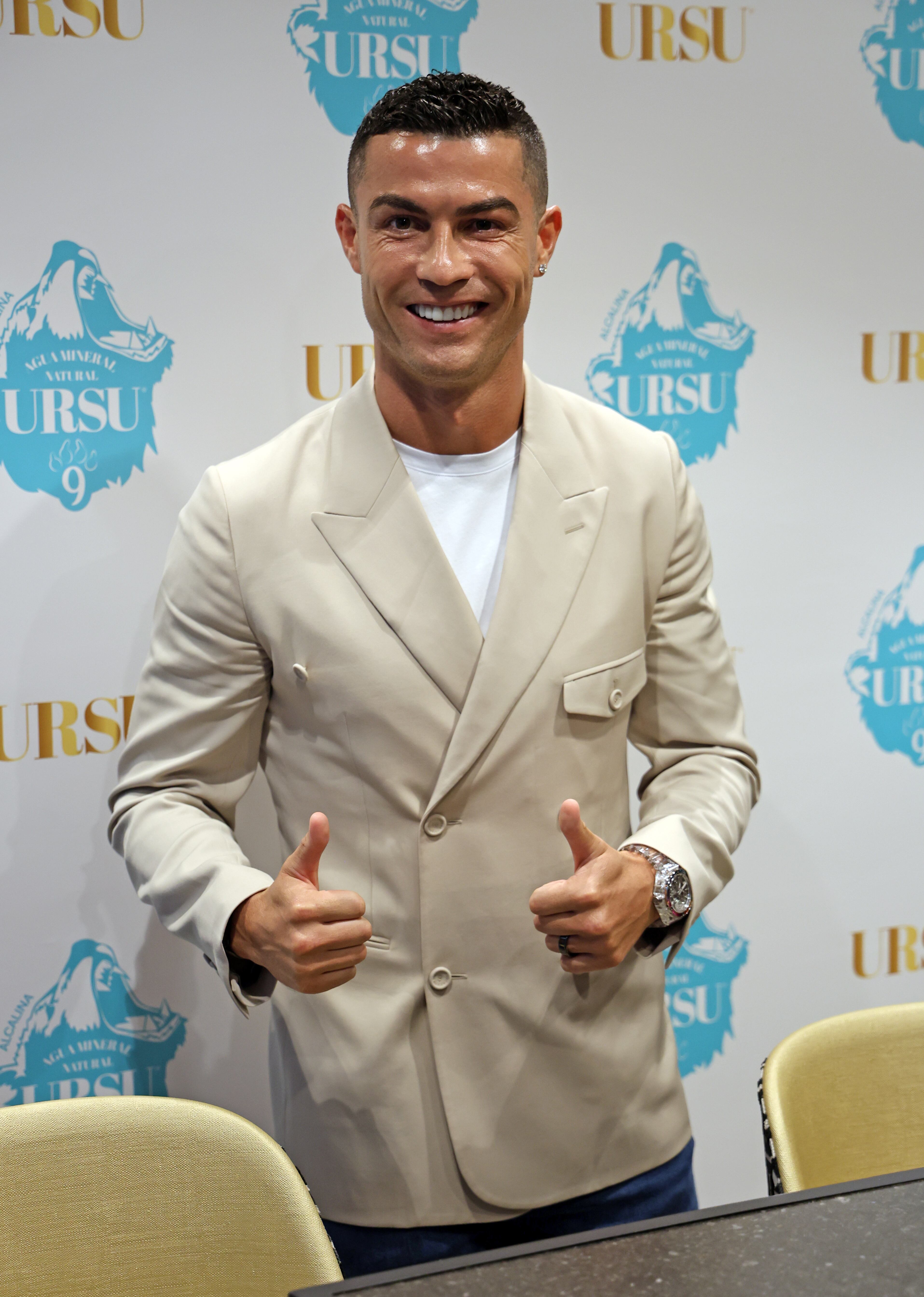 MADRID, ESPAÑA - 7 DE JUNIO: Cristiano Ronaldo y Aguas Minerales de Ávila presentan URSU, un agua mineral alcalina natural y antioxidante. (Foto de Raúl Terrel/Europa Press vía Getty Images)