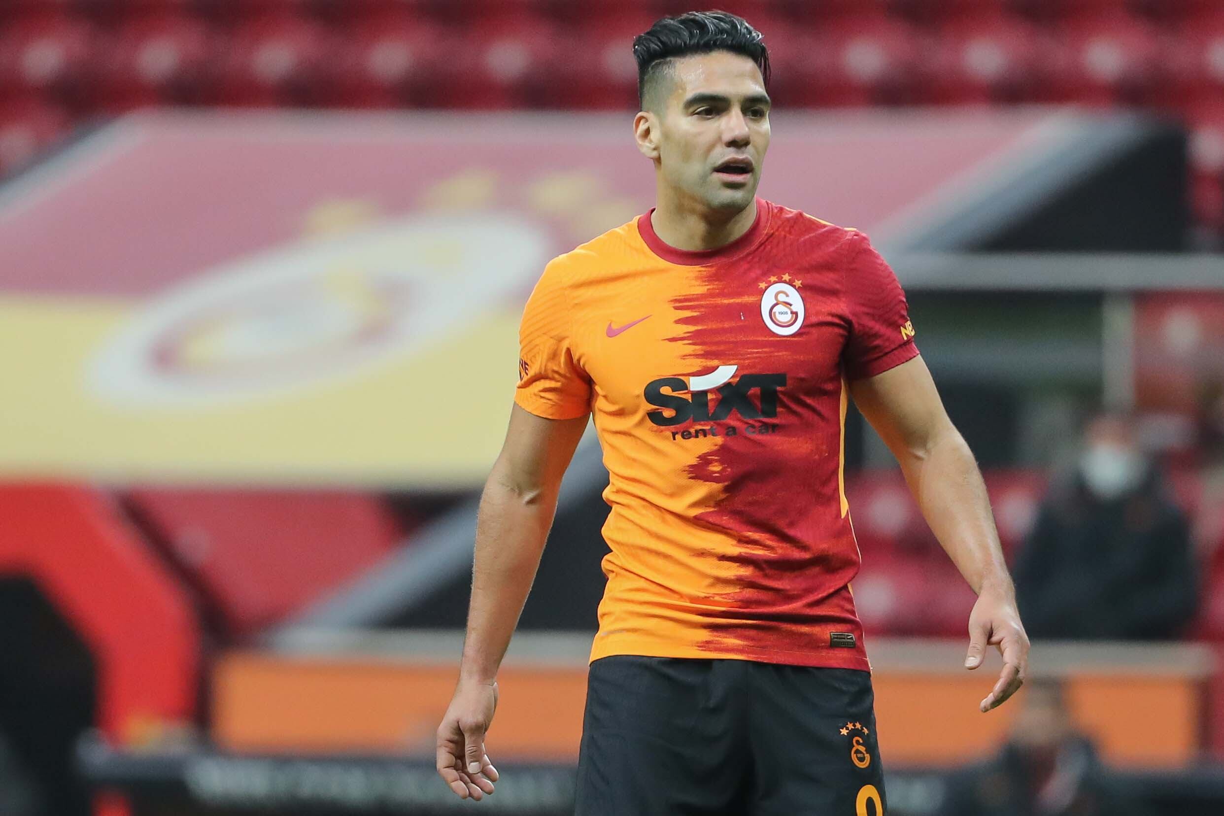 Radamel Falcao García en un partido con el Galatasaray.