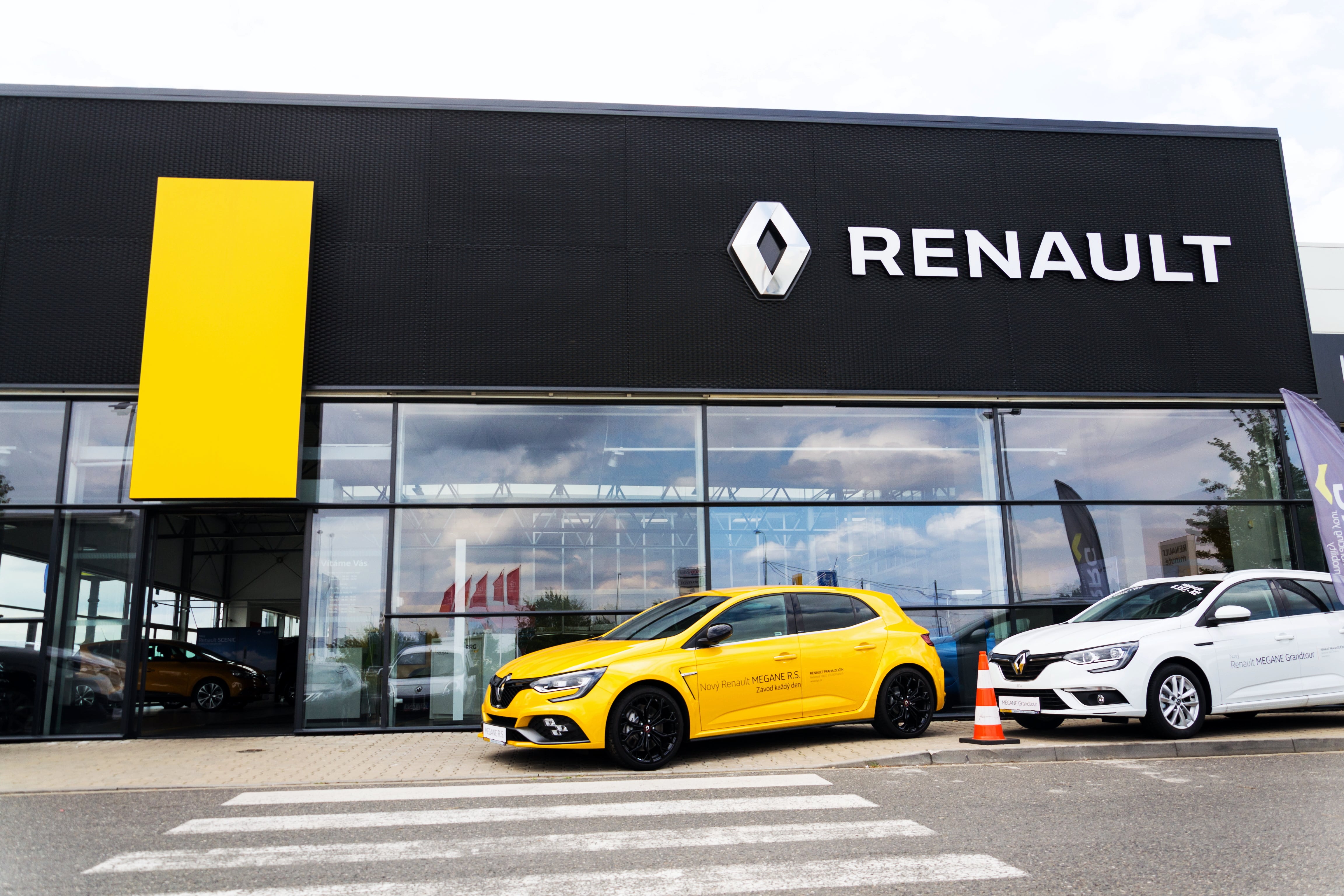 Renault se mantiene como una de las marcas líderes en Colombia, impulsada por el crecimiento en ventas y producción durante 2026.