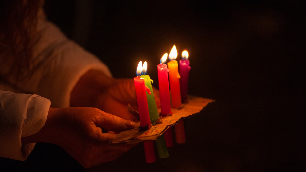 El Día de las Velitas es una tradición en Colombia y se celebra este domingo 7 de diciembre.
