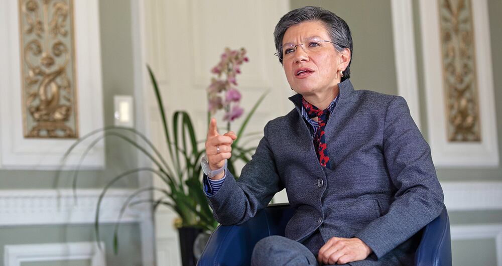 La exalcaldesa dijo que "ganaron" con Petro, pero ante los escándalos decidió dar un paso al costado.