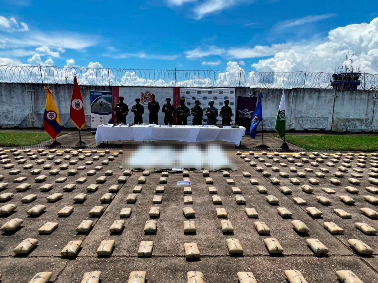 Neutralizan a 10 integrantes de las disidencias de Iván Mordisco en Amazonas.