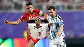 Granit Xhaka con Lionel Messi