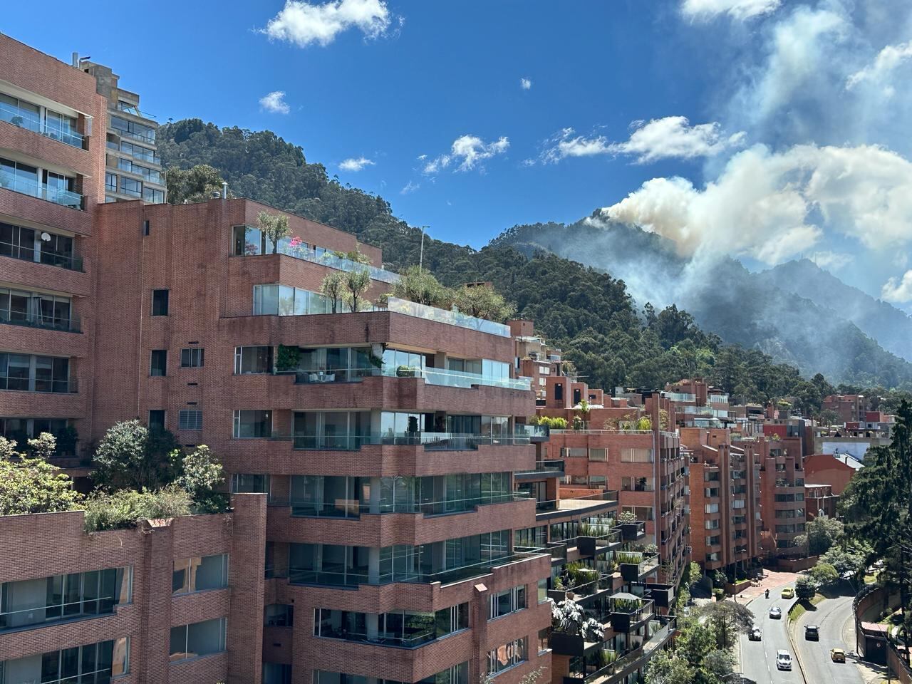 Incendio en los cerros orientales de Bogotá