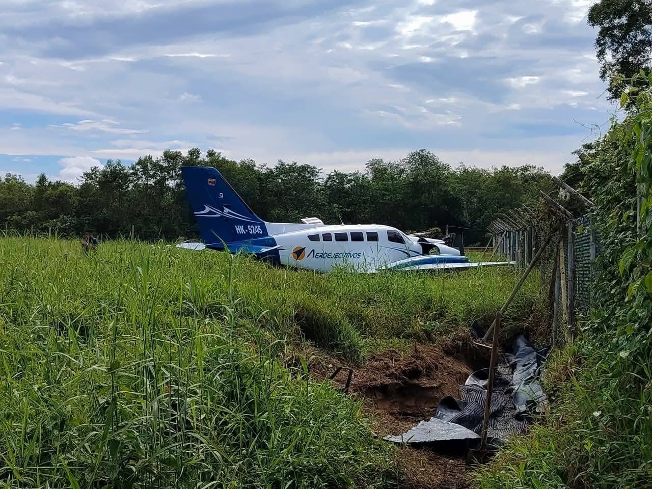 La Dirección Técnica de Investigación de Accidentes inició las investigaciones para esclarecer las causas del percance aéreo.