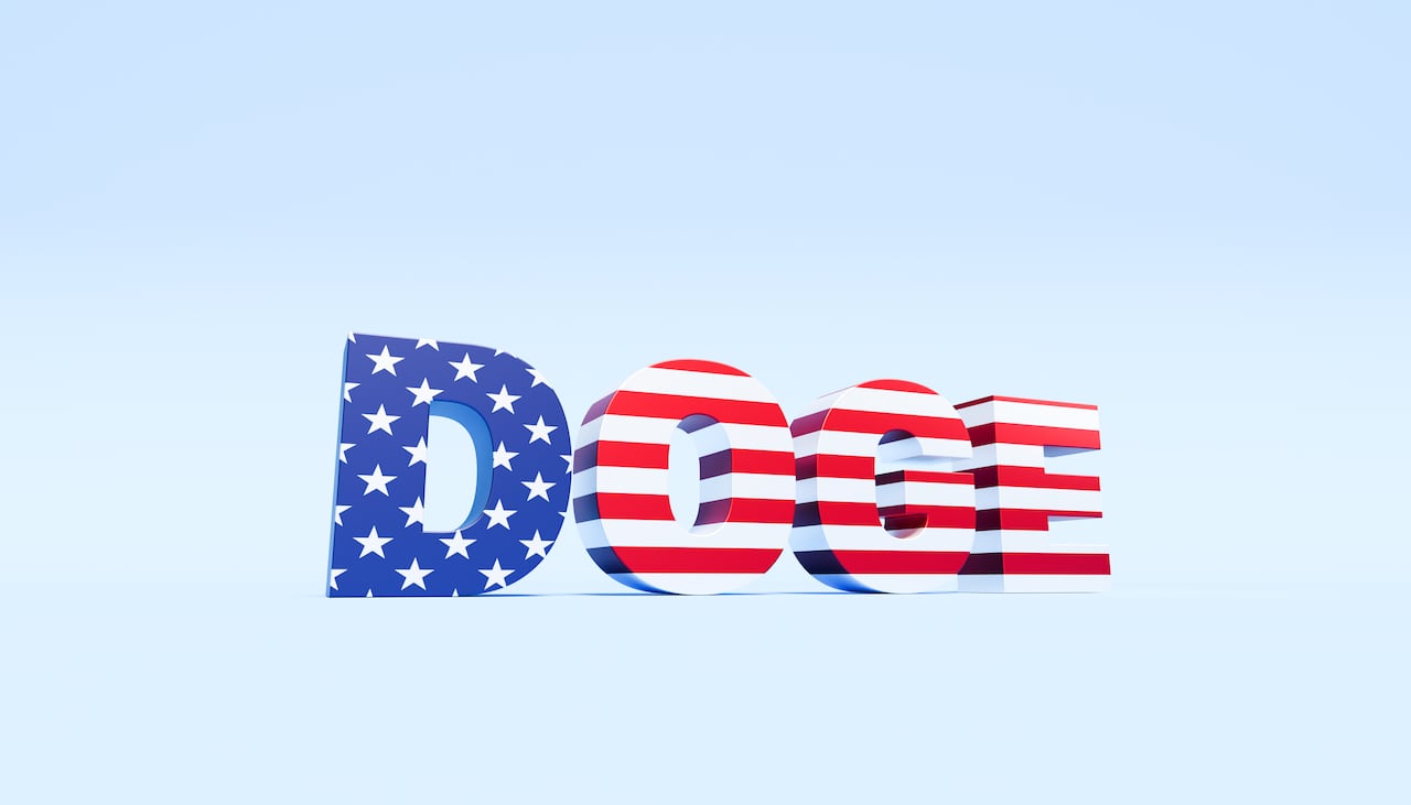 DOGE anuncia medidas de ahorro para el gasto público