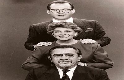 Jota Mario Valencia, Gloria Valencia de Castano y Fernando Gozalez Pacheco. En el programa Los 3 a las 6. Actuando como sacerdote en Pequenos Gigantes (Pacheco)