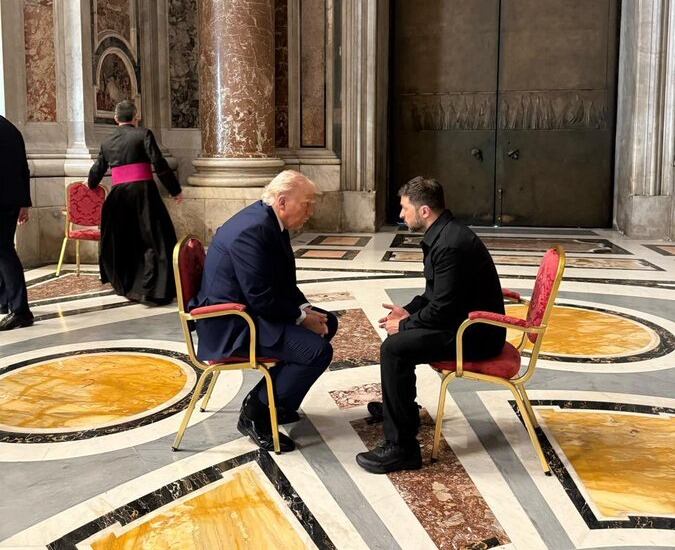 El presidente de Estados Unidos, Donald Trump, sostuvo una reunión “muy productiva” con su homólogo ucraniano, Volodímir Zelenski, en Roma.