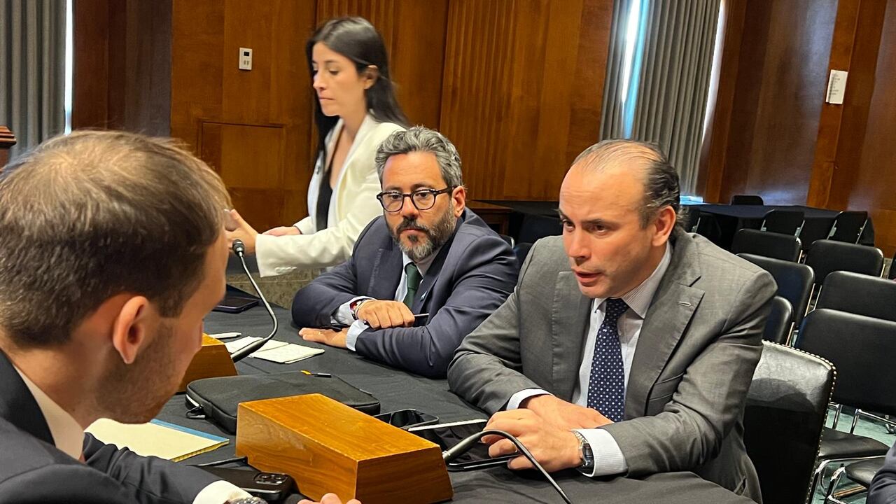 Alejandro Eder, alcalde de Cali, reunido con congresistas en Estados Unidos.