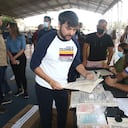 Alcalde de Barranquilla Jaime Pumarejo votando