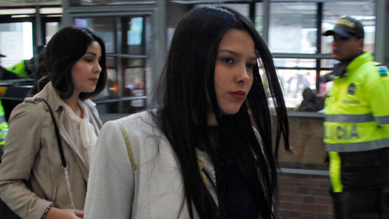 Laura Moreno, al frente, y Jessy Moreno, atrás, fueron absueltas en el juicio que se adelantaba por la muerte de Luis Andrés Colmenares