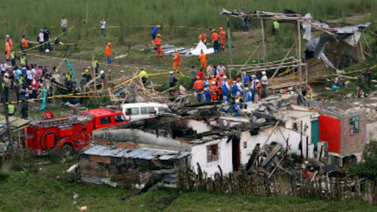 Las autoridades investigan las razones de la explosión de un poliducto en Dosquebradas, Risaralda.