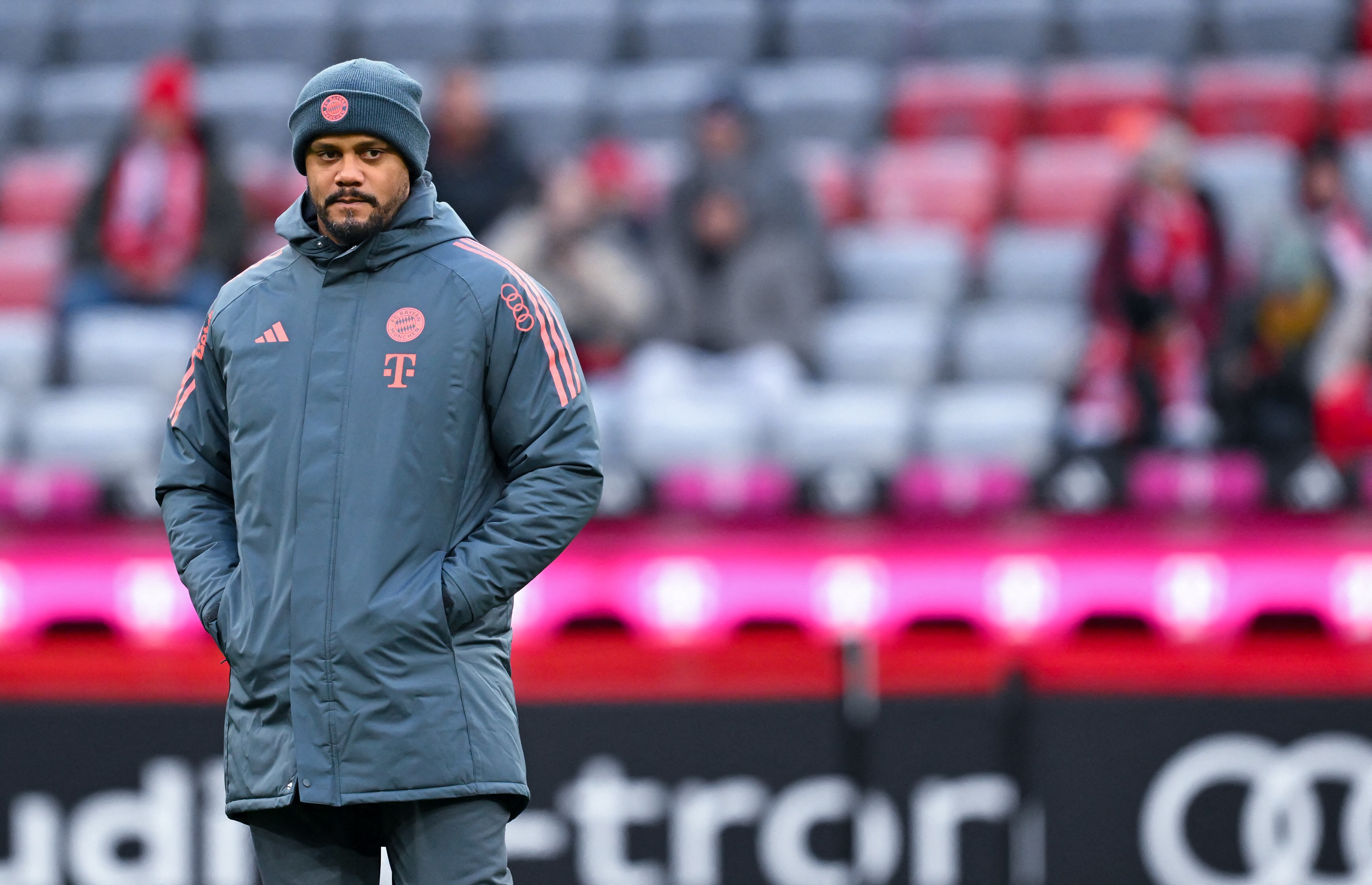 11 January 2026, Bavaria, Munich: Soccer: Bundesliga, Bayern Munich - VfL Wolfsburg, matchday 16 at the Allianz Arena. Coach Vincent Kompany (Bayern Munich) arrives at the stadium before the match. Photo: Sven Hoppe/dpa - IMPORTANT NOTE: In accordance with the regulations of the DFL German Football League and the DFB German Football Association, it is prohibited to utilize or have utilized photographs taken in the stadium and/or of the match in the form of sequential images and/or video-like photo series. (Photo by SVEN HOPPE / dpa Picture-Alliance via AFP)