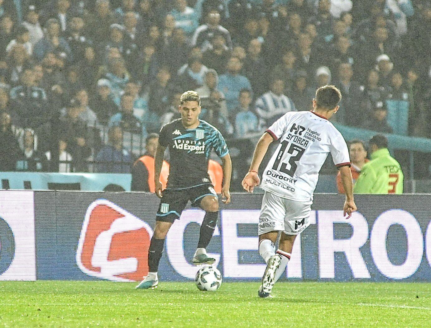 El creativo asistió en el partido de Racing y Newell's